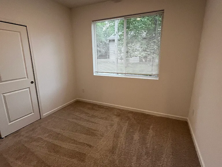 13903 Oakwood Dr — Photo 12