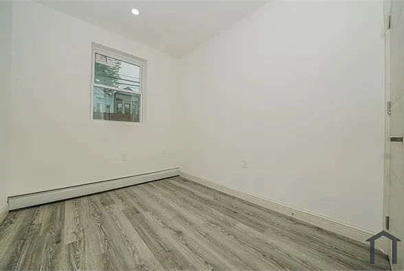 1046 E 213th St #2 — Photo 11