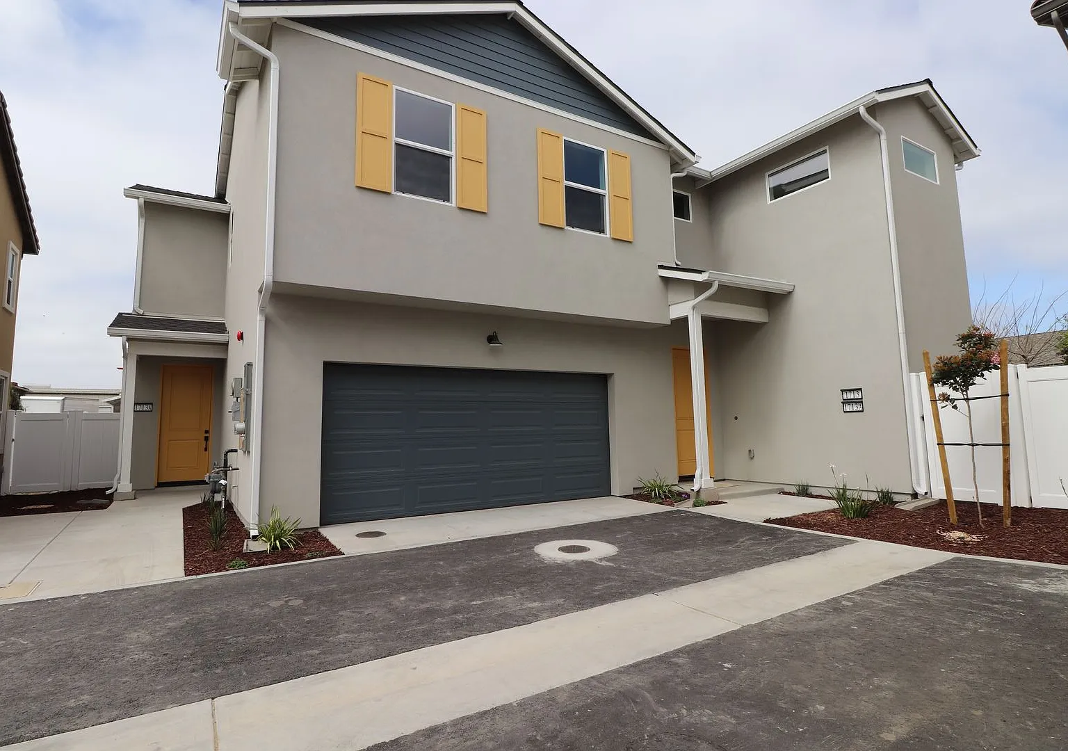 1713 River Vista — Photo 1