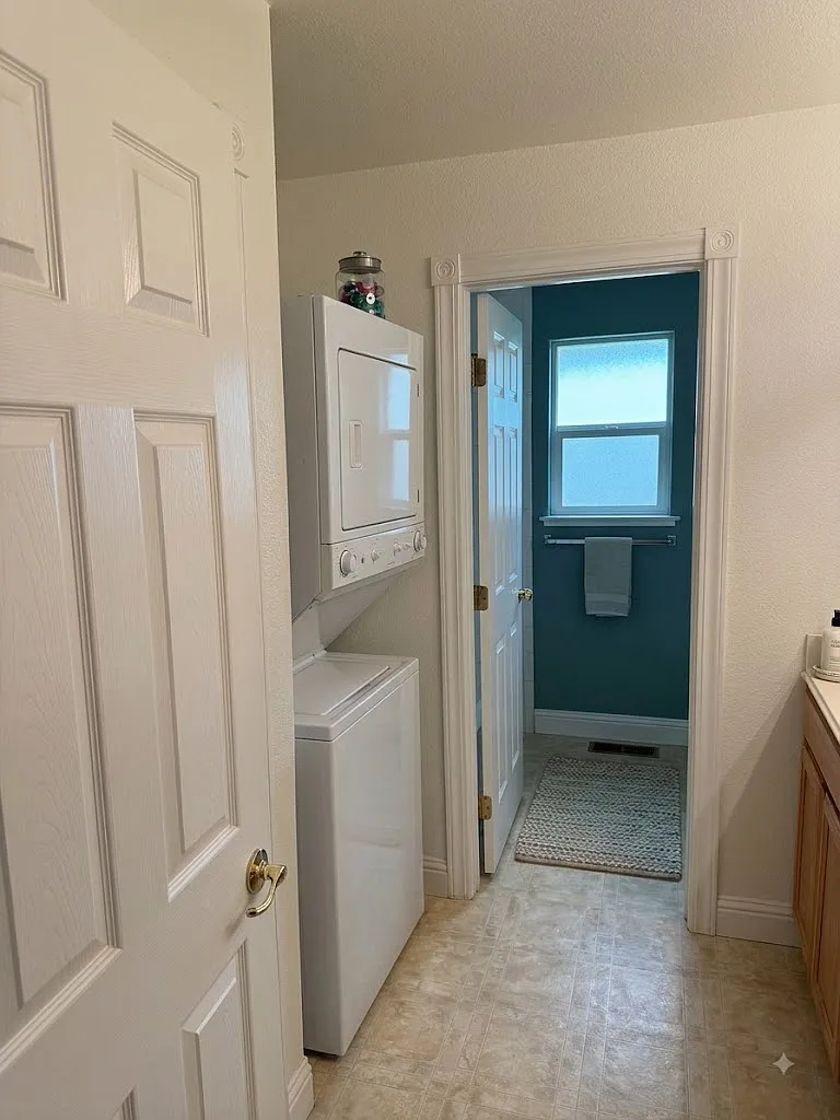 2 bed, 1912 sqft, $1,800 — Photo 3