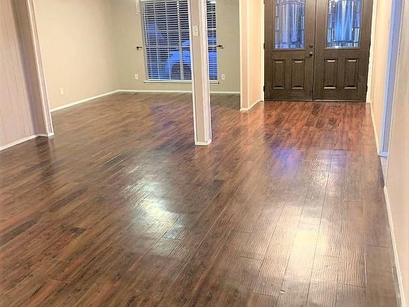 2nd image of 412 Brookwood Dr