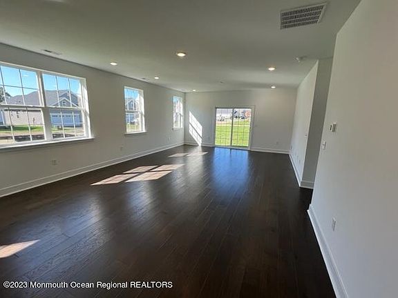 5th image of 155 Churchill Blvd