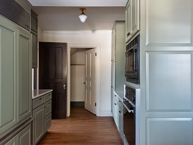 27 Highview Pl — Photo 37