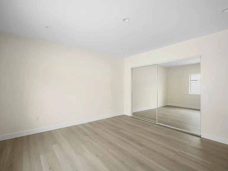 2657 N Brighton St #9 — Photo 9