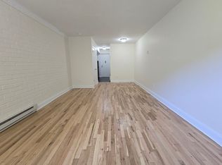31-32 29th St #3A, Astoria, NY 11106