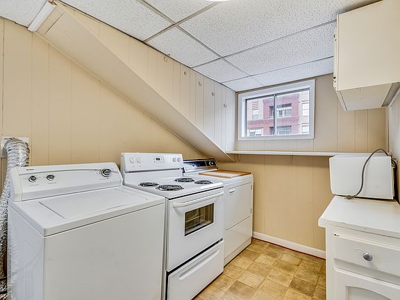 3rd image of 920 N Garfield St #B