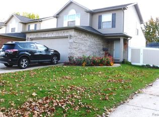 1726 E Woodruff Ave, Hazel Park, MI