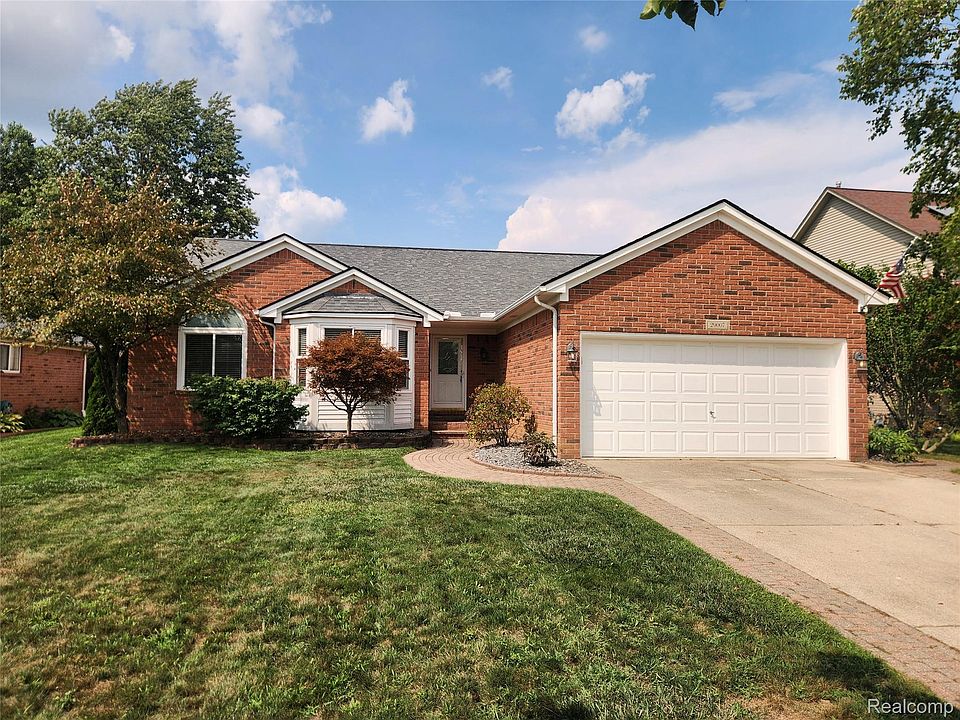 1st image of 29007 Oakmont Dr