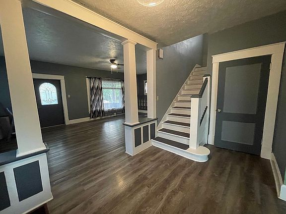 Foyer, upstairs stairwell