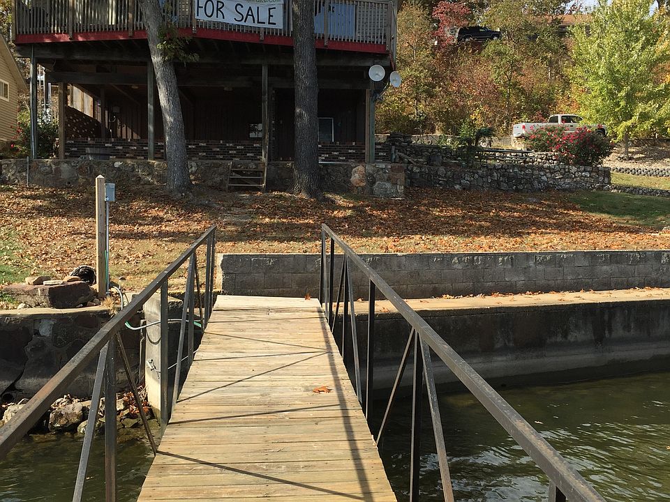 house from dock; gentle LF