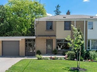 9 Magwood Ct, Toronto, ON M6S2M4