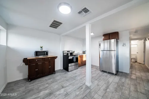1108 S 33rd Ave #4 Photo 1