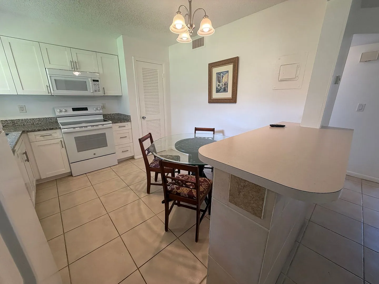 Annual Rental - Poinciana - Partially Furnished 2 Bed/1 Bath — Photo 3