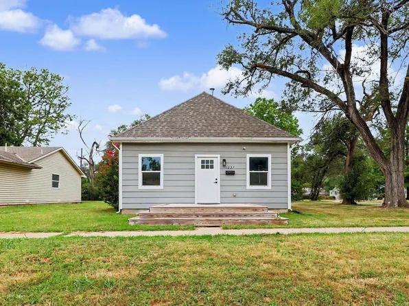 1237 N Osage St, Augusta, KS 67010