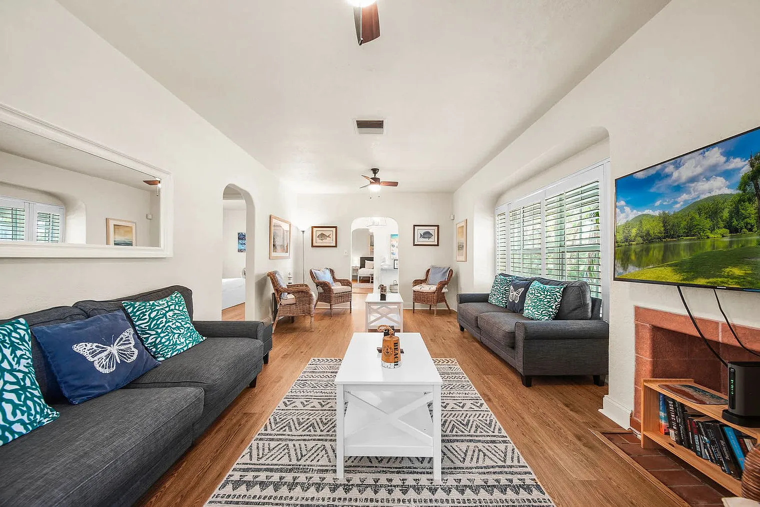 4 bed, 2.0 bath, 1862 sqft, $5,312 — Photo 1