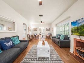 711 Tyler St, Hollywood, FL