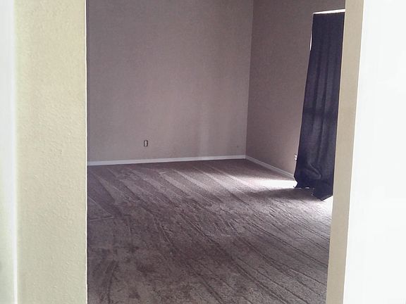 3rd image of 913 Sproul Ct