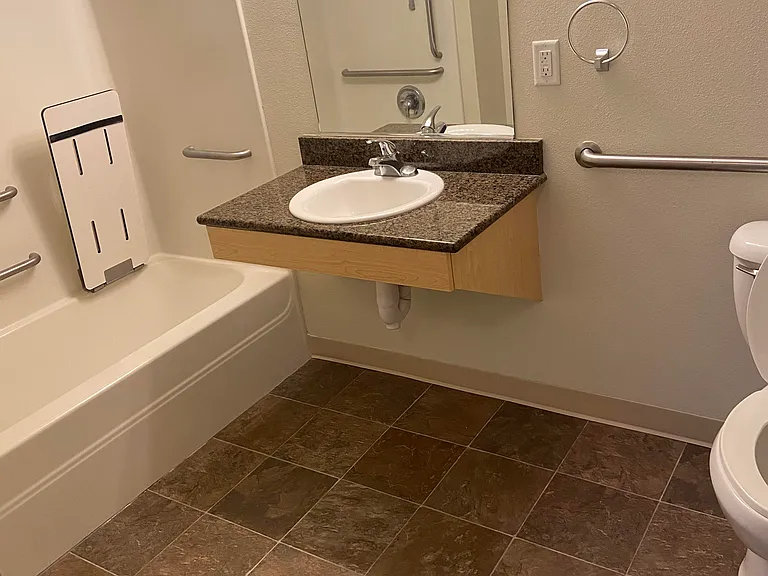 Westwood Commons — Photo 9