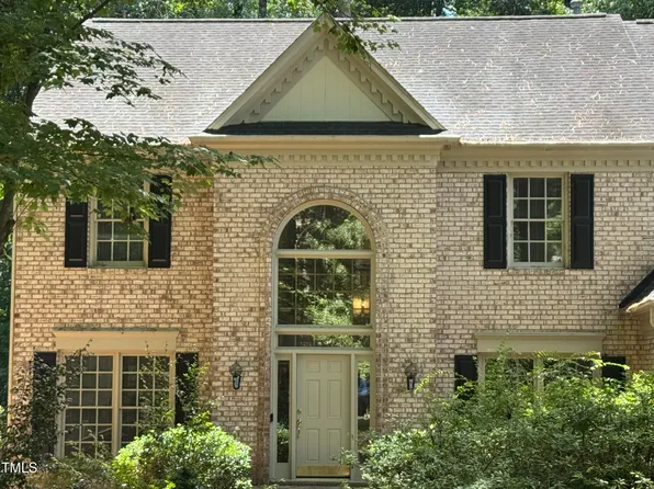 206 Duncan Hill Ct, Cary, NC 27518