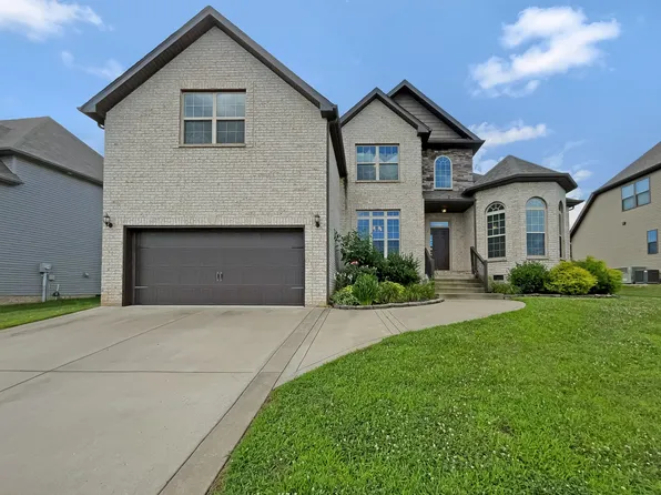 324 Piedmont Pl, Clarksville, TN 37043