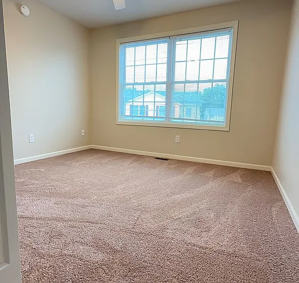 2616 E Oaklawn Ct — Photo 9