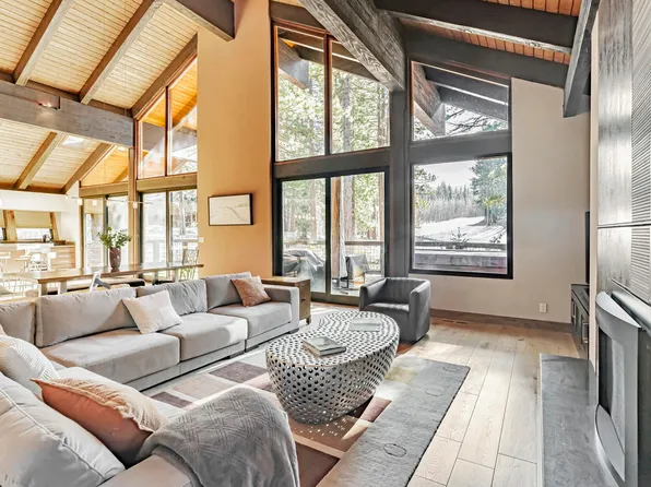 125 Basque Dr, Truckee, CA 96161