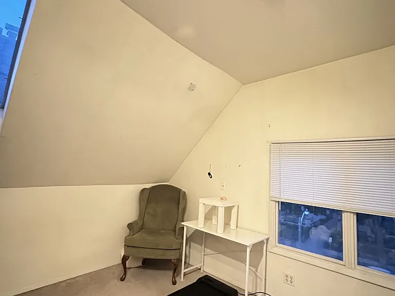 2837 N Frederick Ave — Photo 5