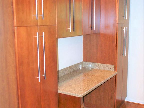 5th image of 4513 Pinecrest Heights Dr