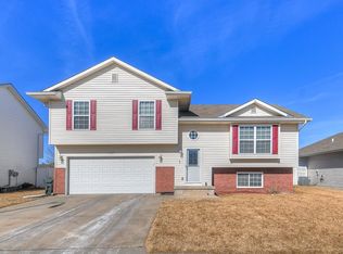 5722 Merlin Ln, Council Bluffs, IA 51501