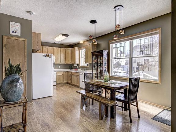 3rd image of 3374 Delano Dr