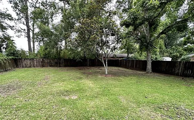 105 Rosewood Cir — Photo 17