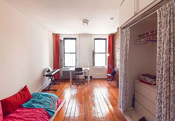 2nd image of 176 Suffolk St APT 2D