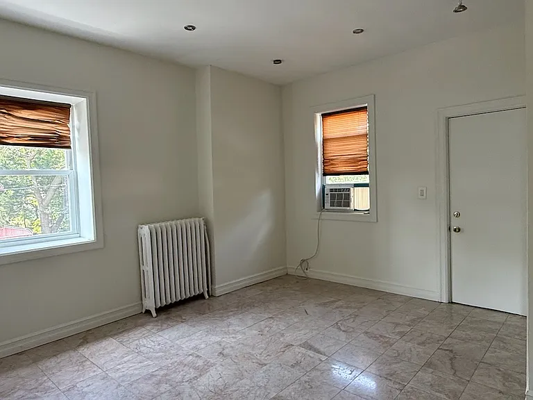 2354 S Lambert St — Photo 13