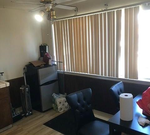 5th image of 651 Begonia Way APT 4