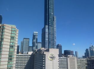 633 Bay St #2604, Toronto, ON M5G 2G4