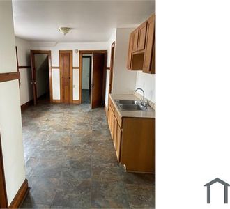 1314 W Keefe Ave, Milwaukee, WI, 53206