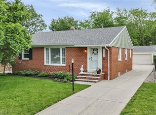 7559 Farnum Ave, Middleburg Heights, OH 44130