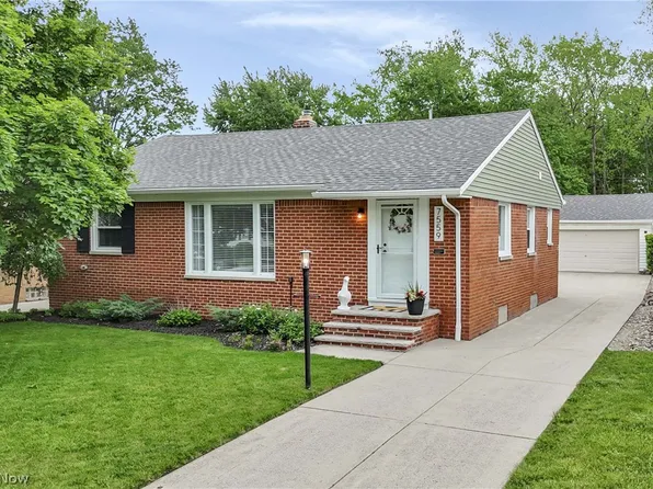 7559 Farnum Ave, Middleburg Heights, OH 44130