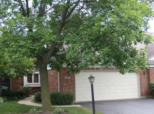 2137 N Coldspring Rd, Arlington Heights, IL 60004