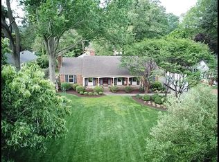 1117 Ditchley Rd, Virginia Beach, VA 23451