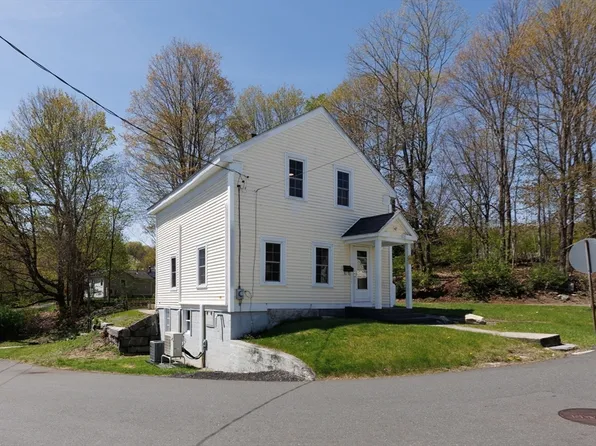 42 Washington St, Monson, MA 01057