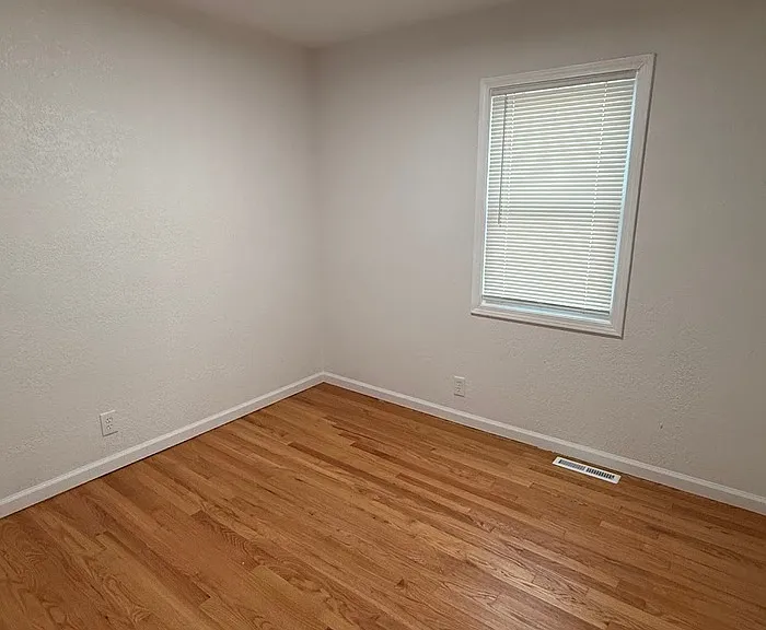 3936 S Pleasant St — Photo 13
