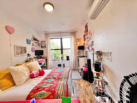 Rented by ERNY LLC | media 7