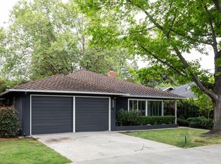 559 Hilbar Ln, Palo Alto, CA 94303