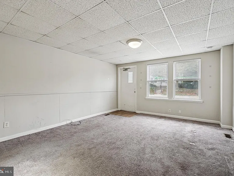 271 N Wycombe Ave #1 — Photo 10