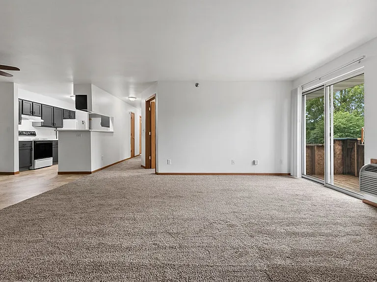 City View Apartments — Photo 14