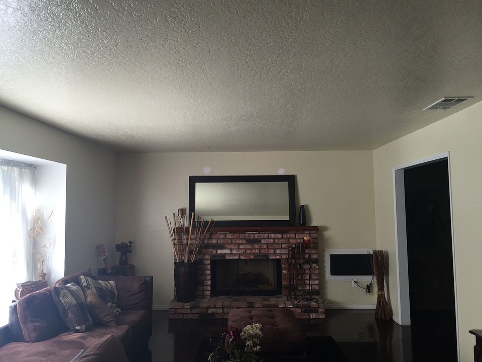 1st image of 5541 N Acacia Ave