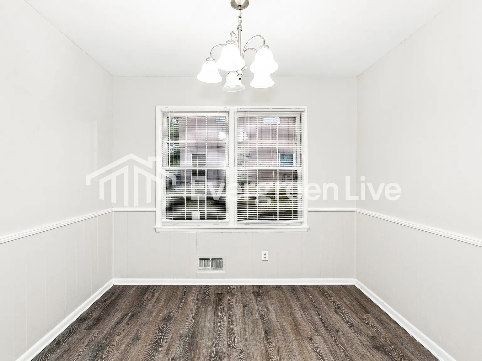 3 bed, 2.0 bath, 1189 sqft, $1,345 — Photo 4