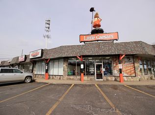 7920 Cooley Lake Rd, Waterford, MI 48327