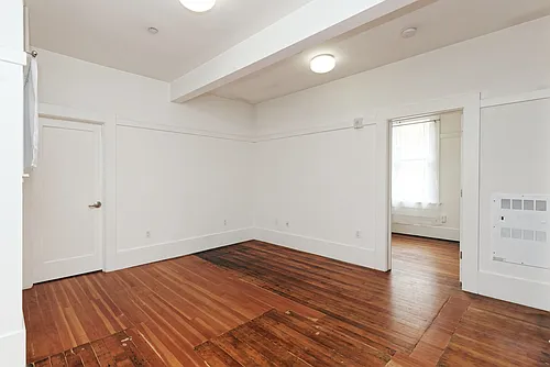1605 Clay St Photo 1